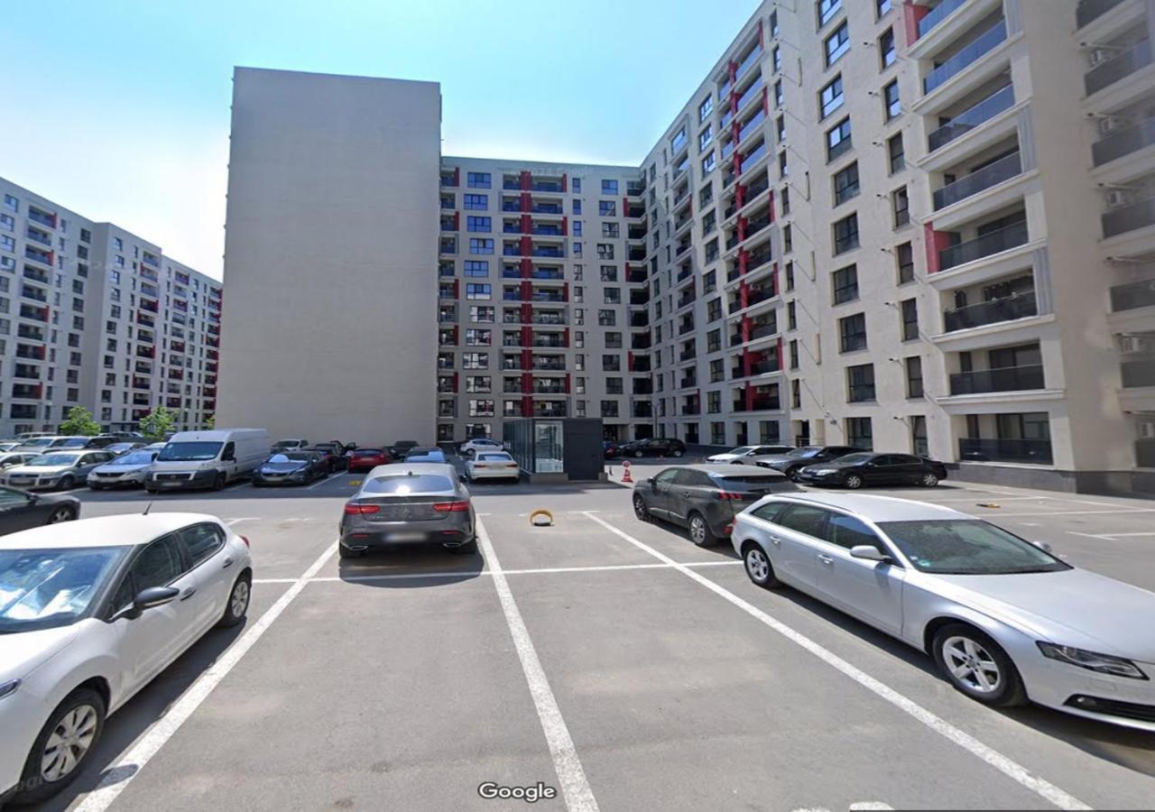 Urban Retreat With Balcony At Exigent Plaza - 06 Apartment Bukares Bagian luar foto
